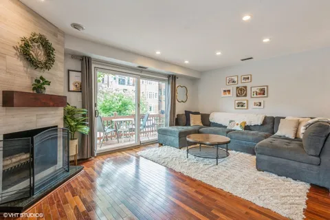 $565,000 | 1045 West Altgeld Street, Unit A, Chicago, IL 60614