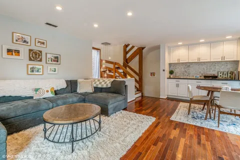 $565,000 | 1045 West Altgeld Street, Unit A, Chicago, IL 60614