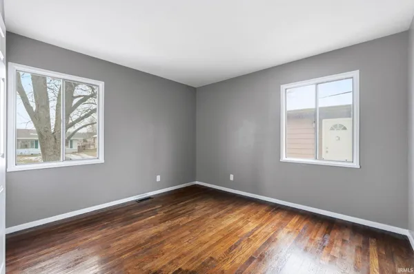 $184,900 | 412 Edgeknoll Lane, Fort Wayne, IN 46816