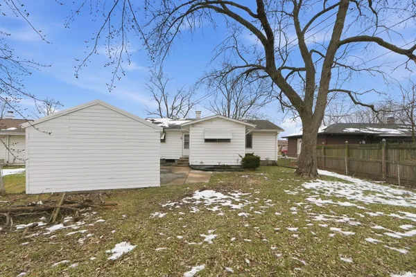 $184,900 | 412 Edgeknoll Lane, Fort Wayne, IN 46816