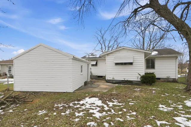 $194,900 | 412 Edgeknoll Lane, Fort Wayne, IN 46816