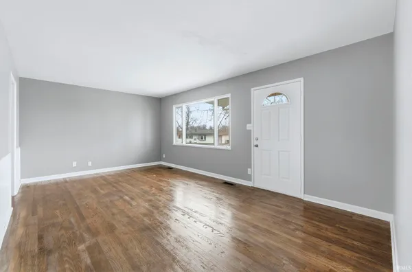 $184,900 | 412 Edgeknoll Lane, Fort Wayne, IN 46816