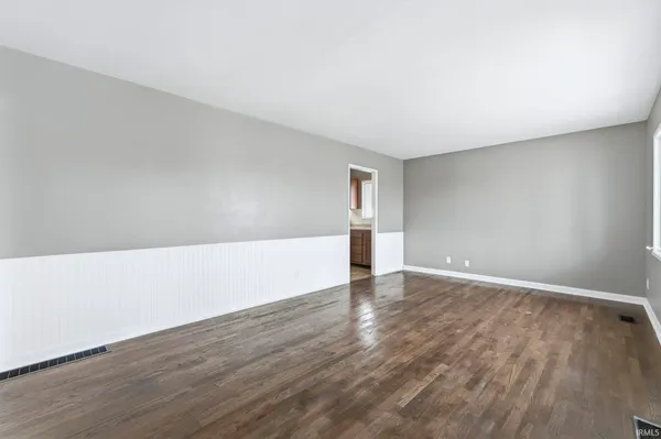 $184,900 | 412 Edgeknoll Lane, Fort Wayne, IN 46816