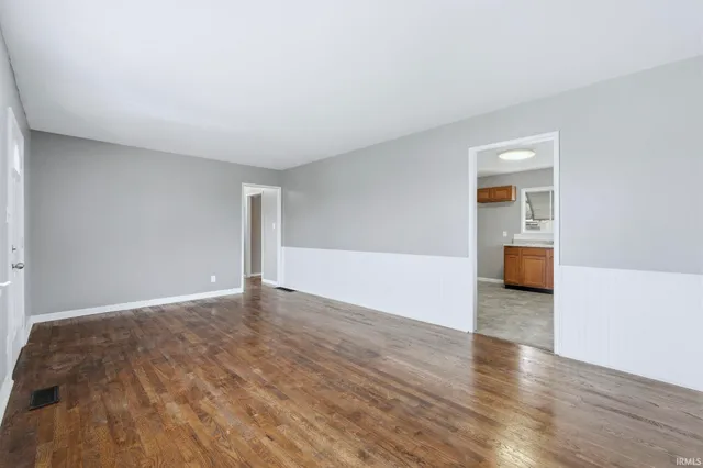 $194,900 | 412 Edgeknoll Lane, Fort Wayne, IN 46816