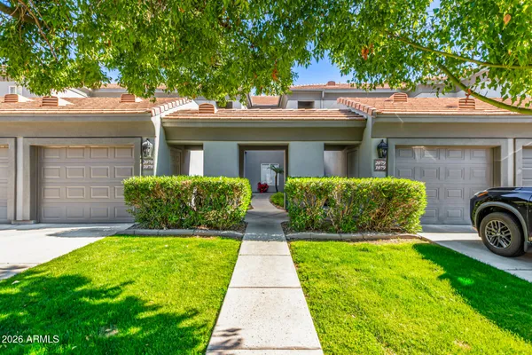 $339,900 | 7401 West Arrowhead Clubhouse Drive, Unit 2079, Glendale, AZ 85308