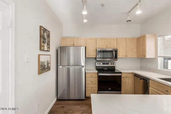 $339,900 | 7401 West Arrowhead Clubhouse Drive, Unit 2079, Glendale, AZ 85308