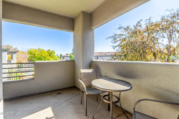 $339,900 | 7401 West Arrowhead Clubhouse Drive, Unit 2079, Glendale, AZ 85308