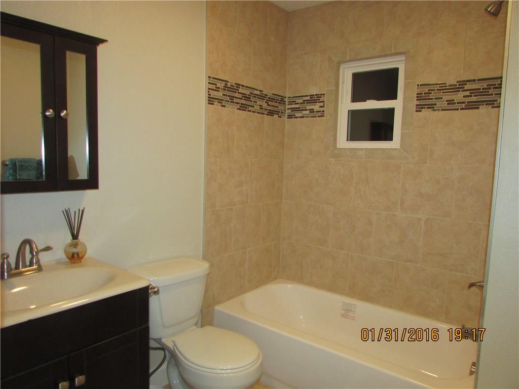 118 Duffy Road Freeport, PA 16229 - Photo 17 of 21 Well designed updated Bath!