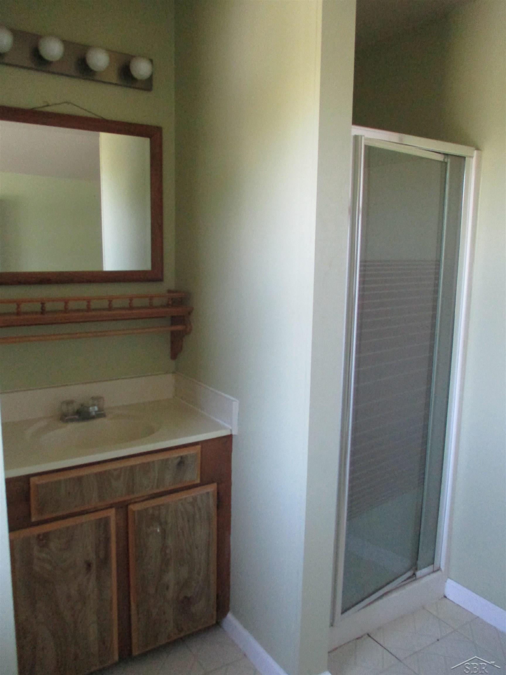 1434 West Crane Road Saginaw, MI 48604 - Photo 9 of 21 50086961-8.JPG
