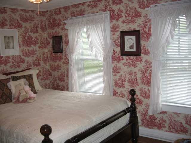 861 South Cassingham Road Columbus, OH 43209 - Photo 12 of 14
