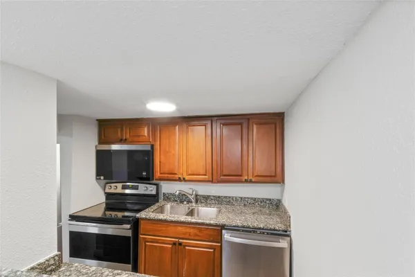 $1,400 | 2507 37th Street, Unit B, Galveston, TX 77550