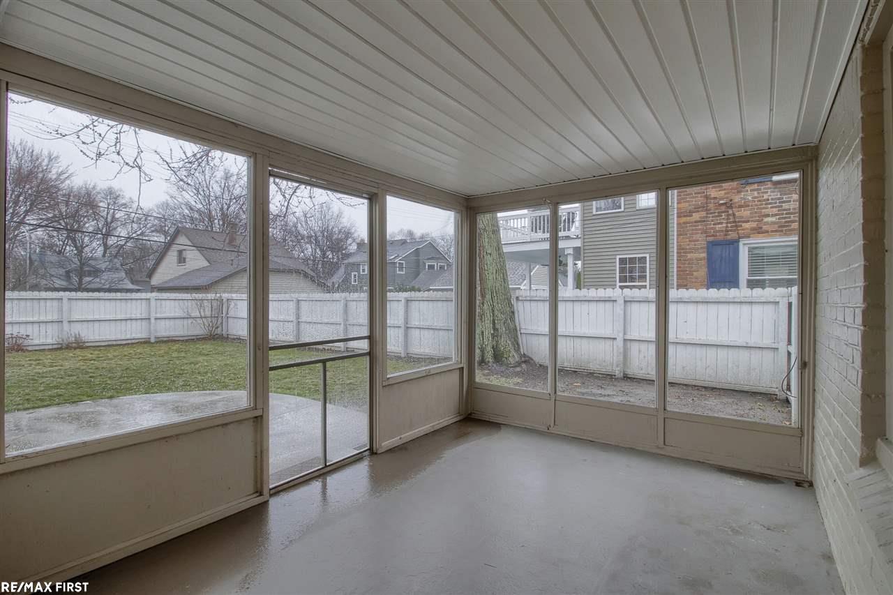 848 Cadieux Road Grosse Pointe, MI 48230 - Photo 15 of 34 31374891-14.JPG