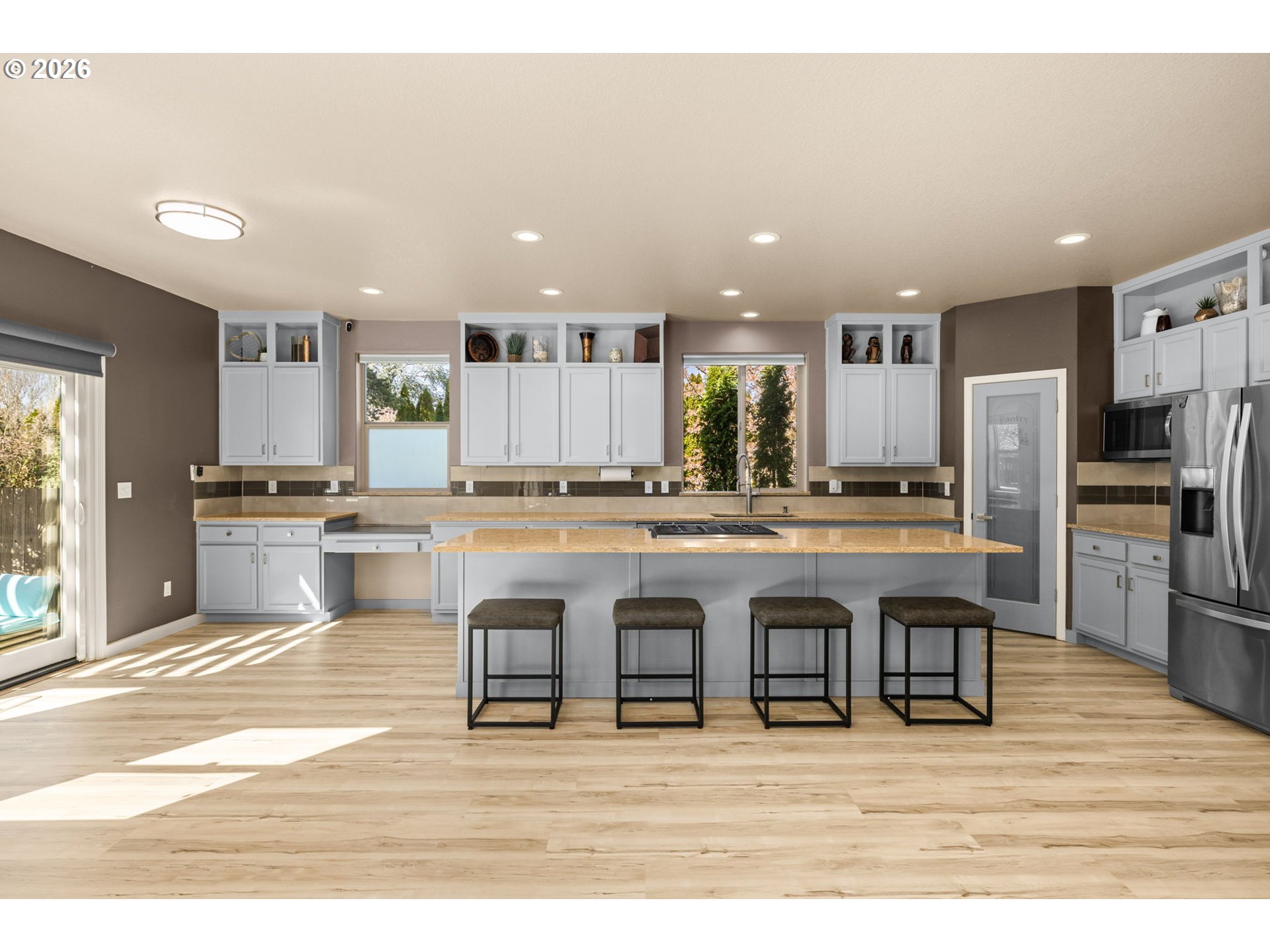 2007 Southwest 194th Avenue Beaverton, OR 97003 - Photo 12 of 47