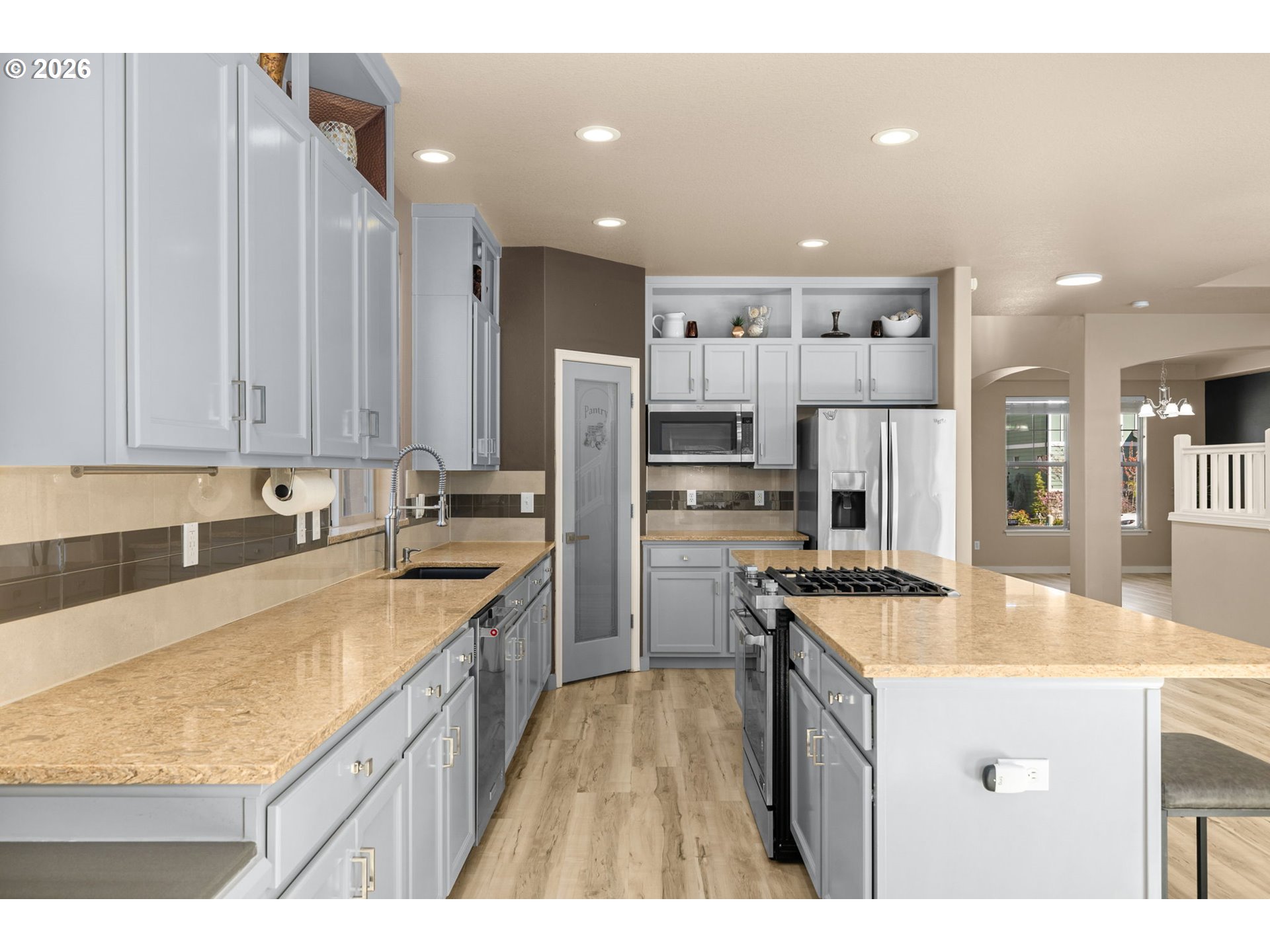 2007 Southwest 194th Avenue Beaverton, OR 97003 - Photo 10 of 47