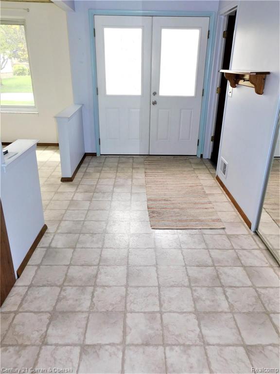 2112 Warrington Road Rochester Hills, MI 48307 - Photo 6 of 25