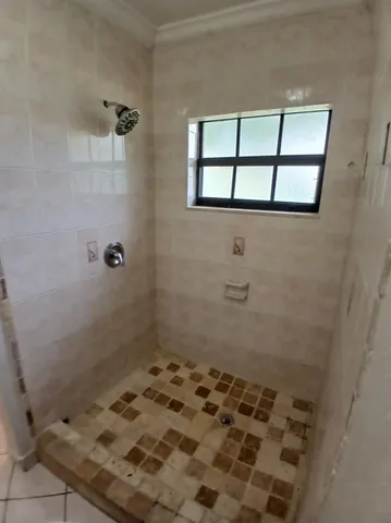 view of a bathroom
