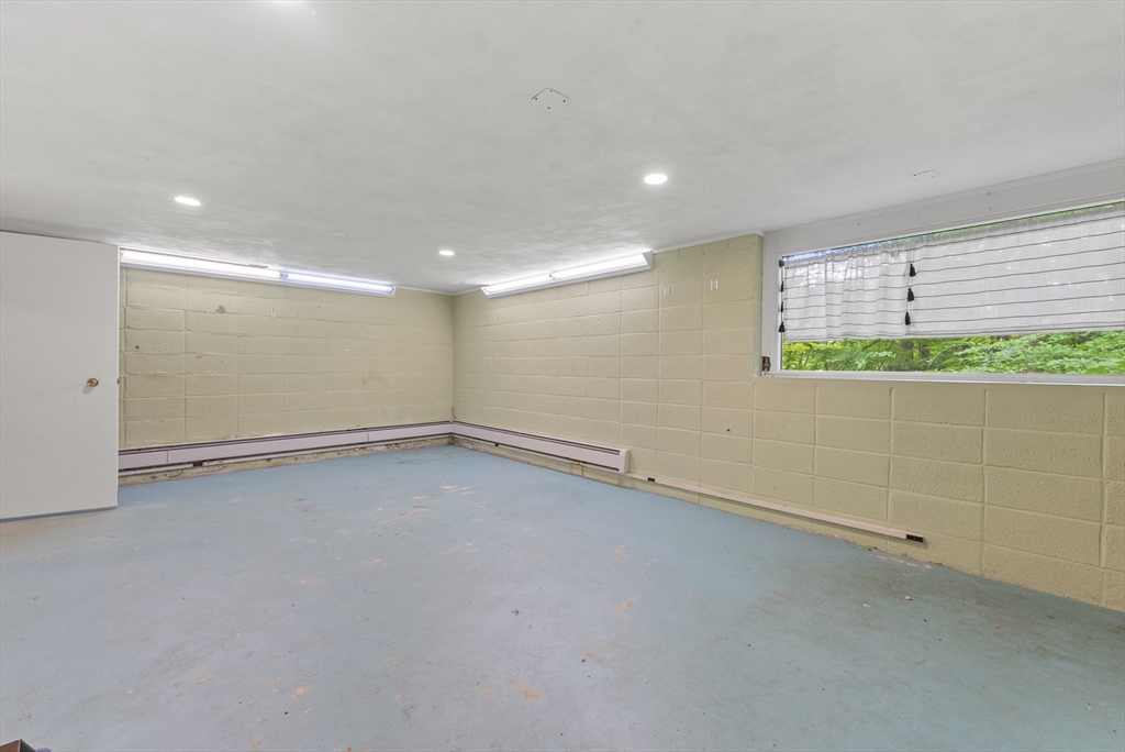 505 Mountain Road Wilbraham, MA 01095 - Photo 30 of 35 an empty room with a window