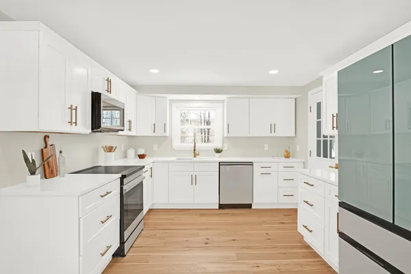 $825,000 | 7 Winterbrook Drive, York, ME 03909