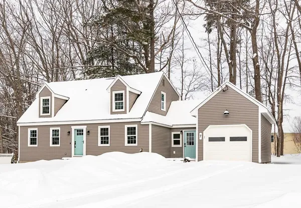 $825,000 | 7 Winterbrook Drive, York, ME 03909