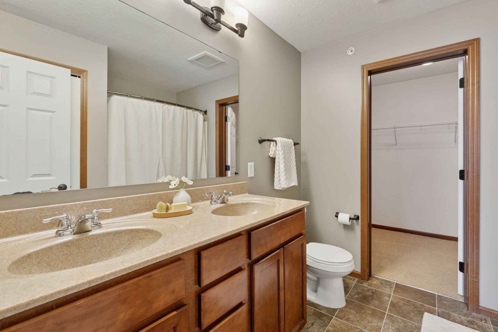 15619 Echo Ridge Road, Unit 908 Apple Valley, MN 55124 - Photo 17 of 25 Gallery Image 17
