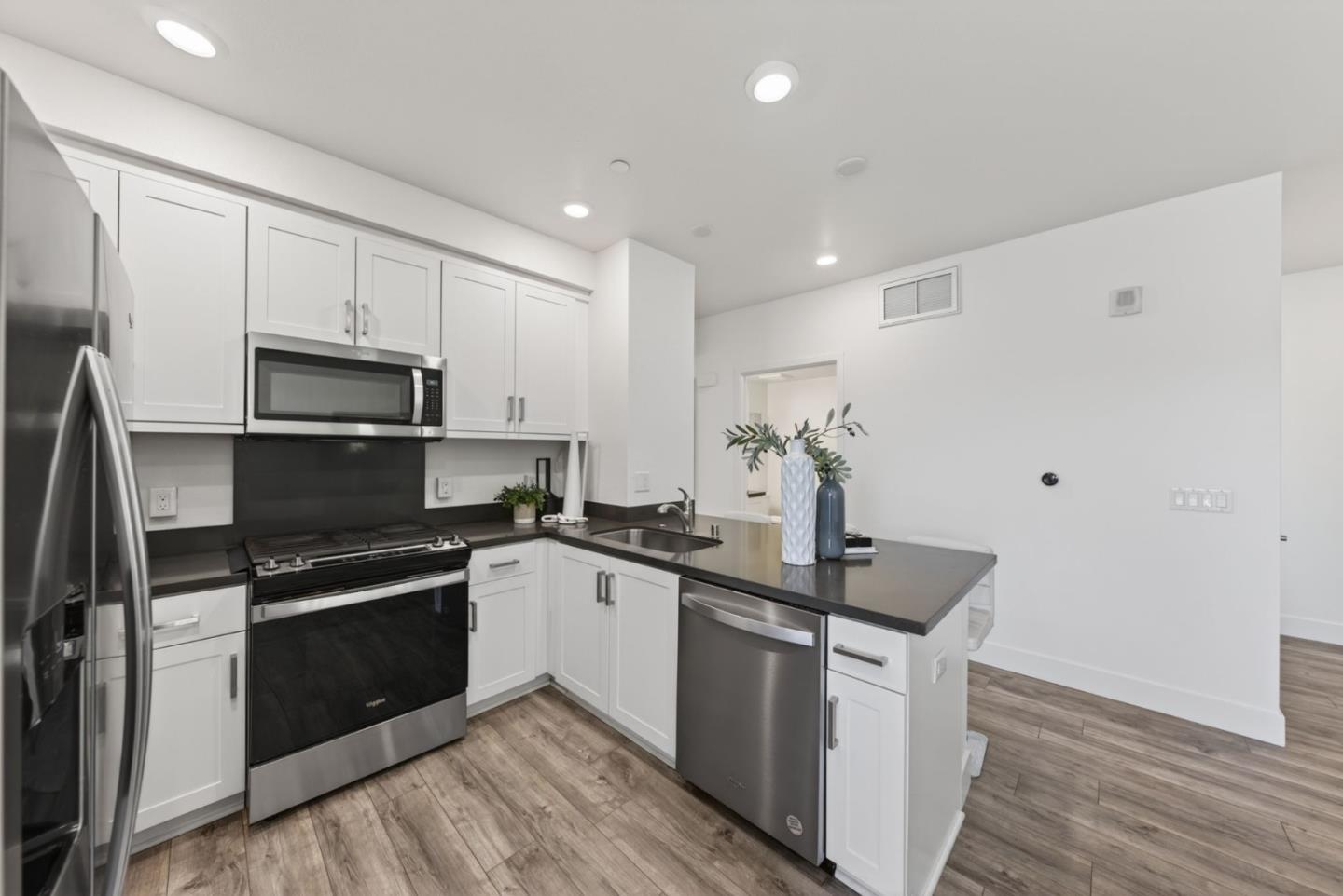 42111 Osgood Road, Unit 404 Fremont, CA 94539 - Photo 7 of 34