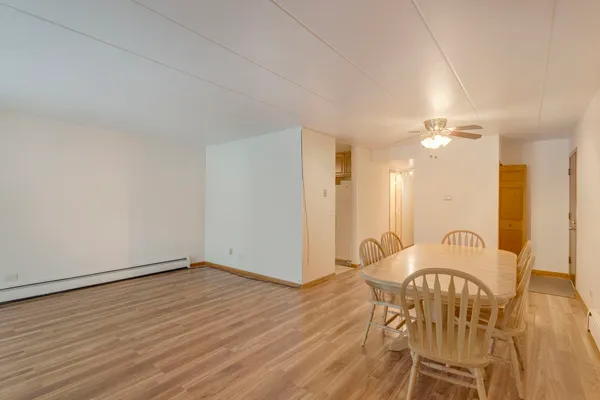 $1,750 | 2505 Spring Street, Unit 3304, Woodridge, IL 60517