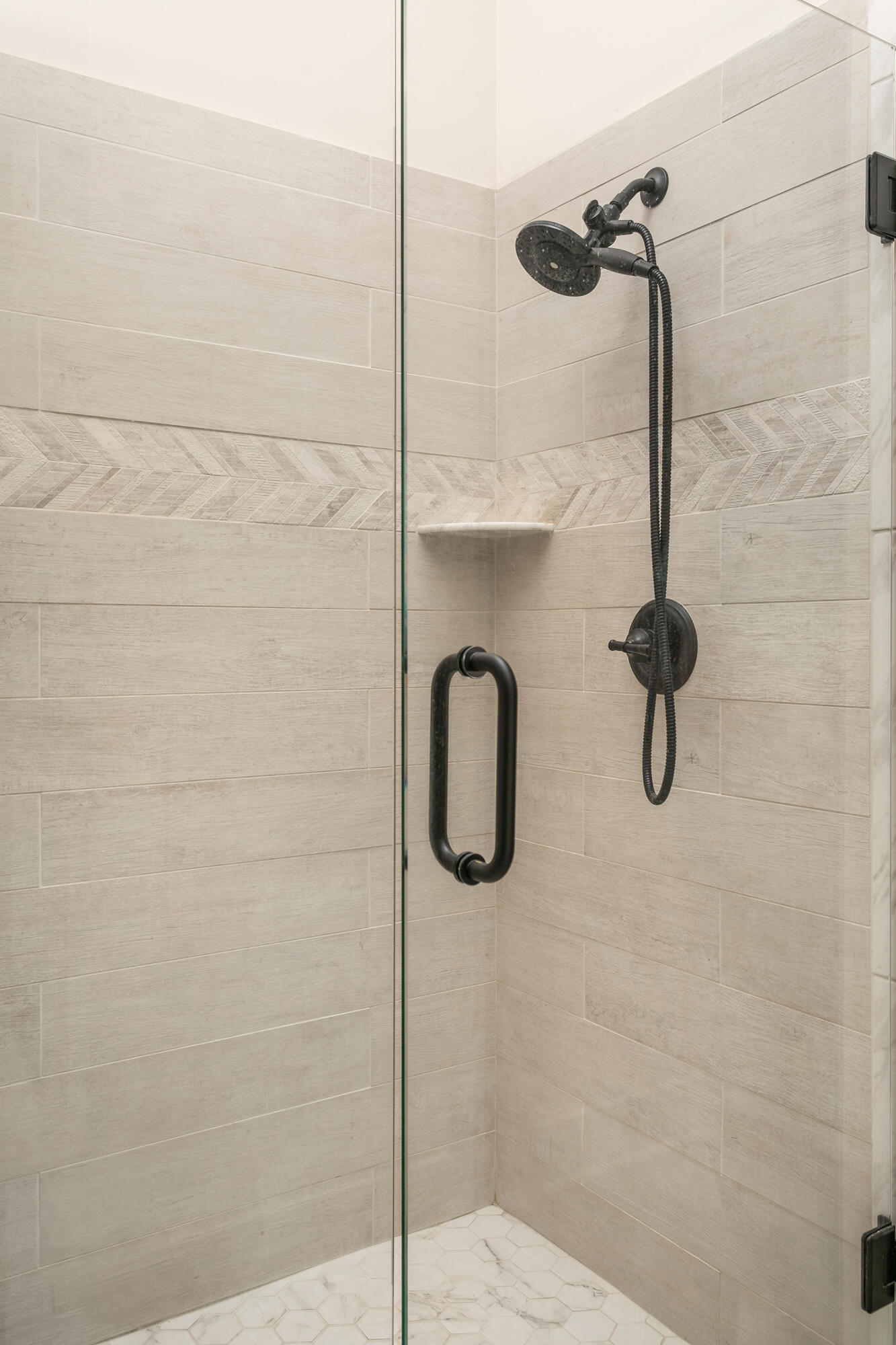 216 Browhaven Lane Rising Fawn, GA 30738 - Photo 23 of 39 216 Browhaven Ln_Master Bathroom Shower