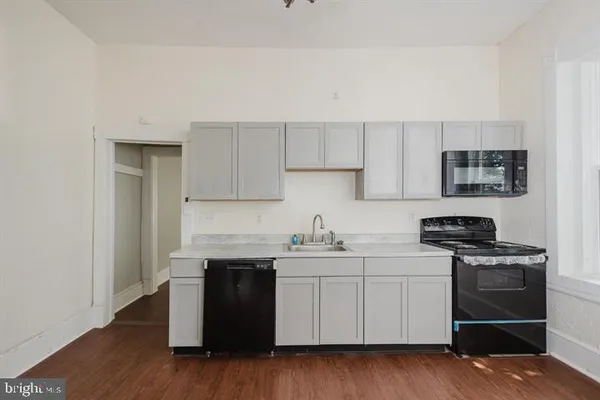 $1,950 | 315 South Queen Street, Martinsburg, WV 25401