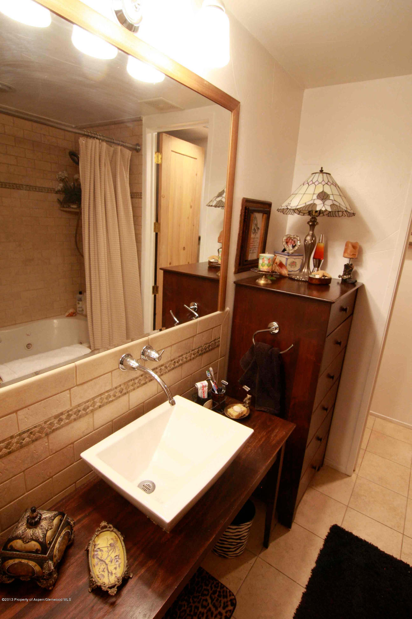 4070 Lower River Road, Unit 4 Snowmass, CO 81654 - Photo 7 of 22 IMG_0194_Lowrez
