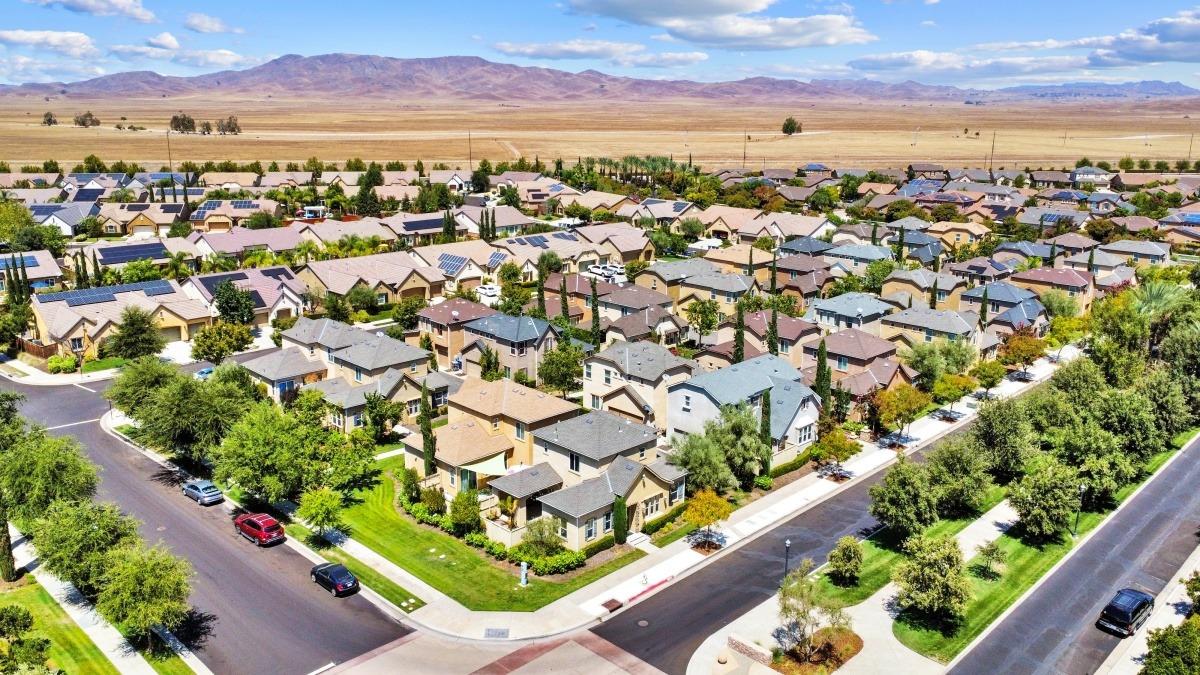 4103 Harlan Ranch Boulevard Clovis, CA 93619 - Photo 29 of 31 an aerial view of residential houses with outdoor space