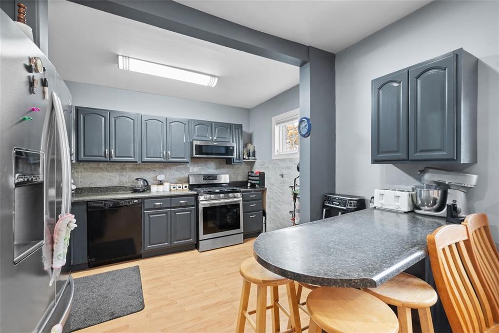 419 Ridge Avenue Carnegie, PA 15106 - Photo 11 of 50