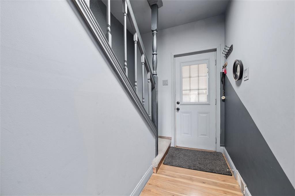 419 Ridge Avenue Carnegie, PA 15106 - Photo 4 of 50