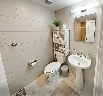 $4,000 | 9 Anderson Street, Unit 1R, Boston, MA 02114