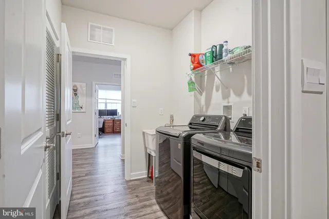 $585,000 | 215 Congressional Court, Moorestown, NJ 08057