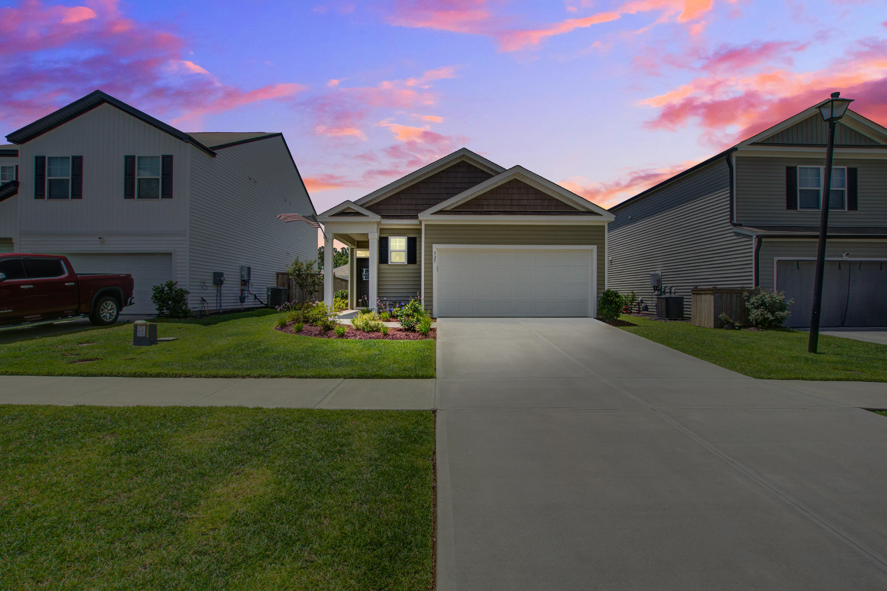527 Red Twig Road Summerville, SC 29486 - Photo 2 of 35