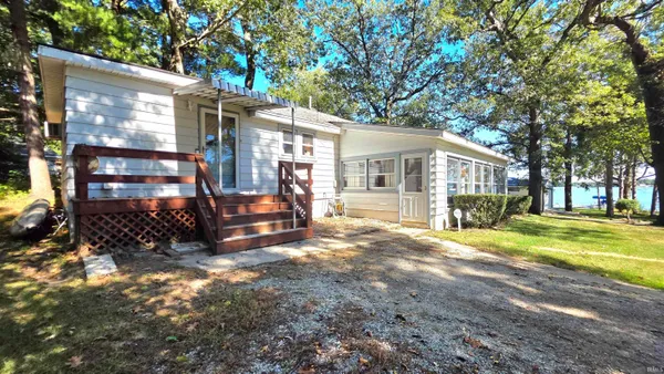 $166,000 | 11060 East Mohawk Road, Walkerton, IN 46574