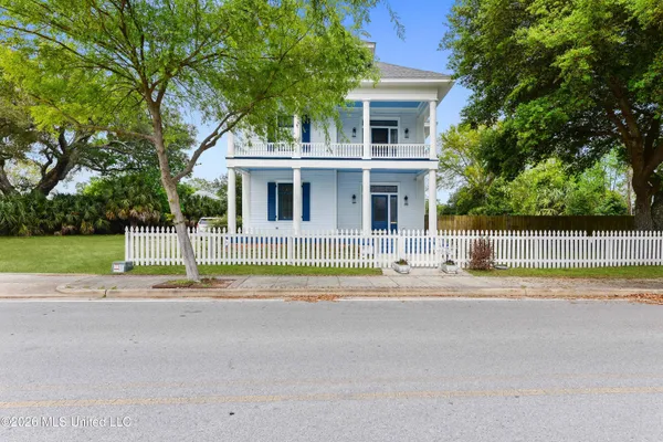 $695,000 | 620 Howard Avenue, Biloxi, MS 39530