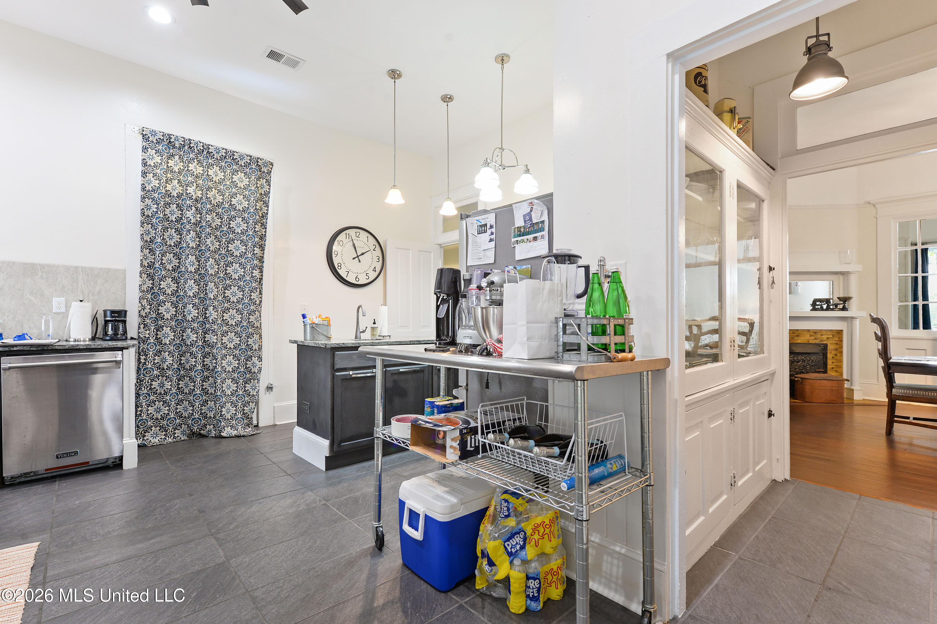 620 Howard Avenue Biloxi, MS 39530 - Photo 13 of 37 013