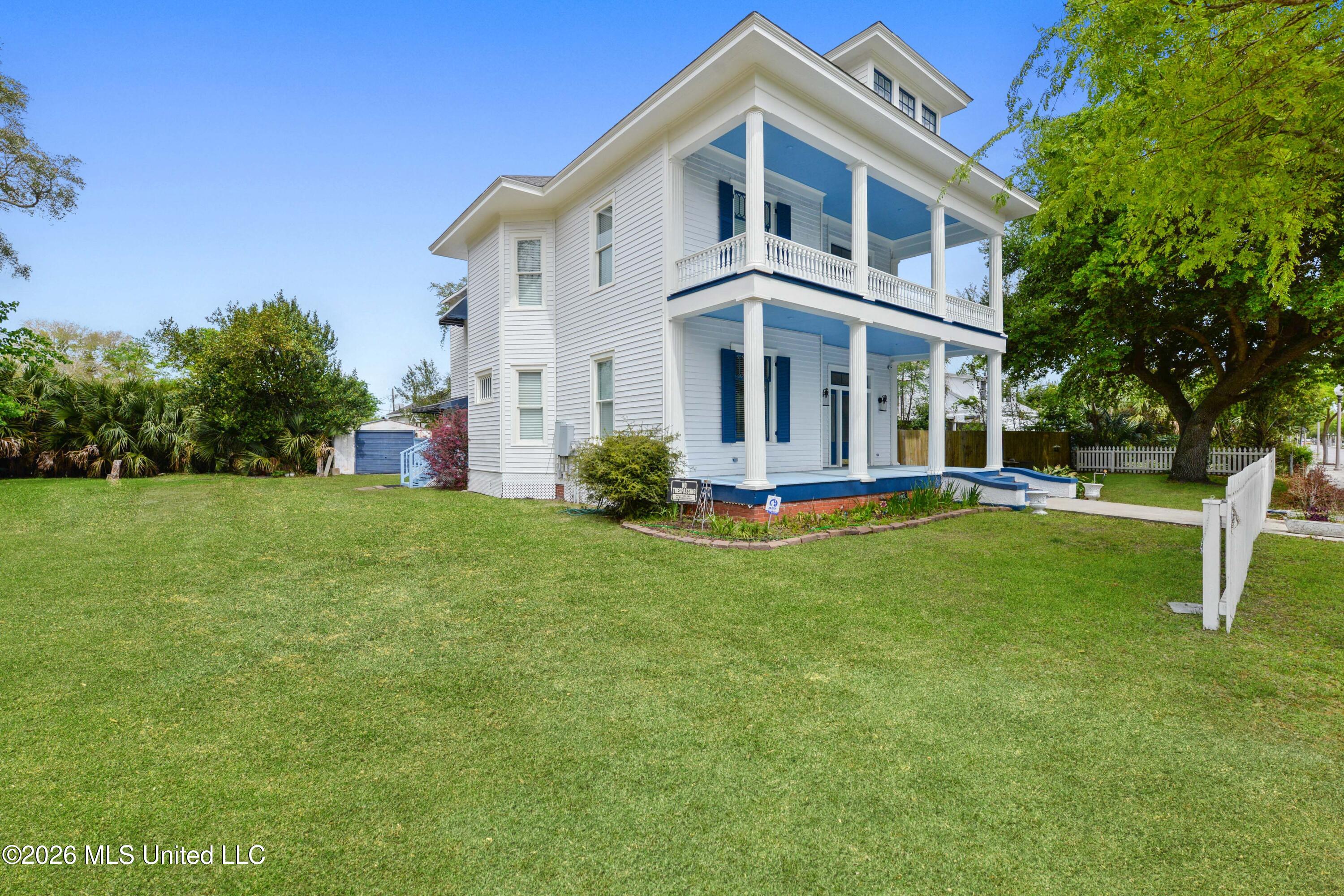 620 Howard Avenue Biloxi, MS 39530 - Photo 2 of 37 002