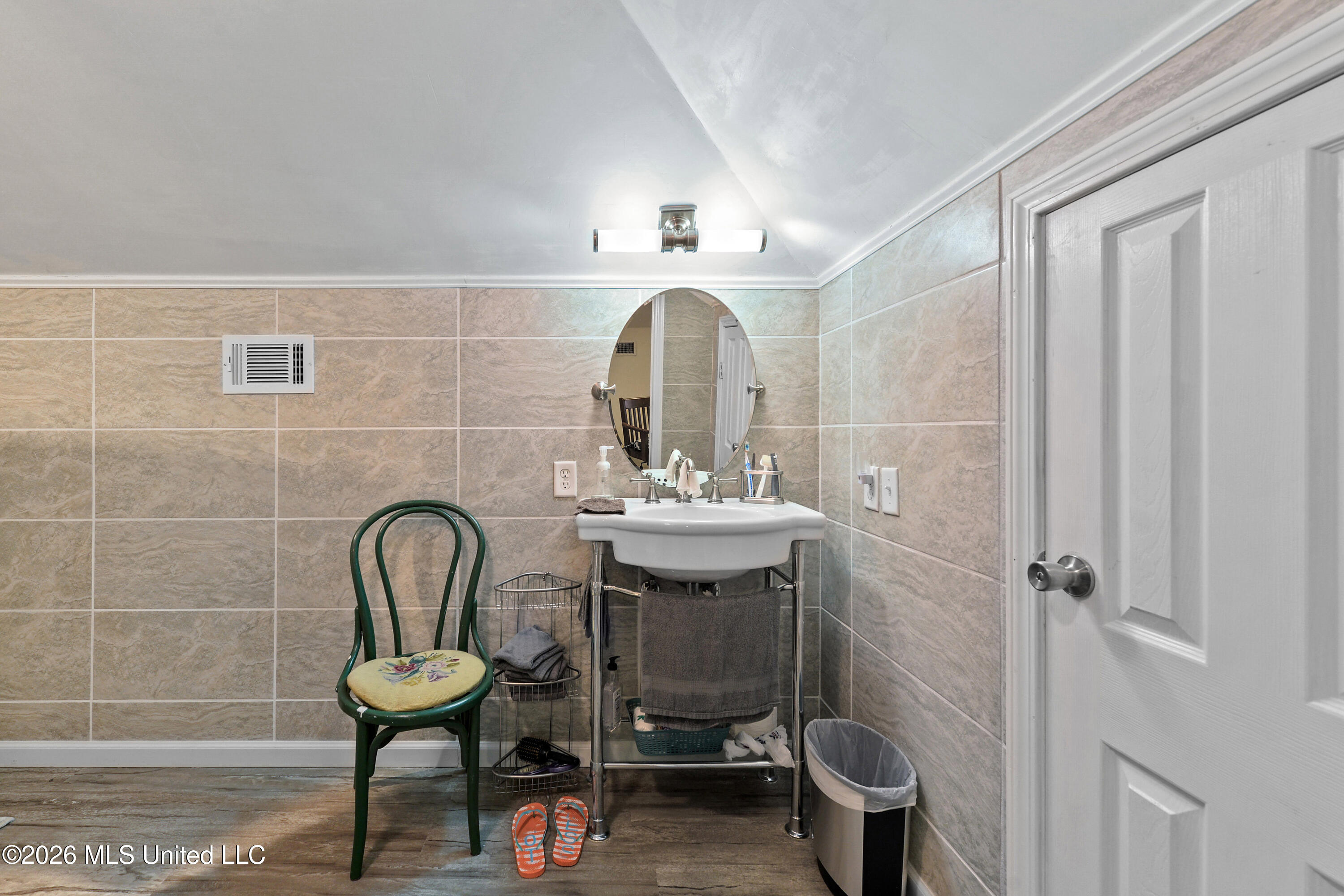 620 Howard Avenue Biloxi, MS 39530 - Photo 28 of 37 028