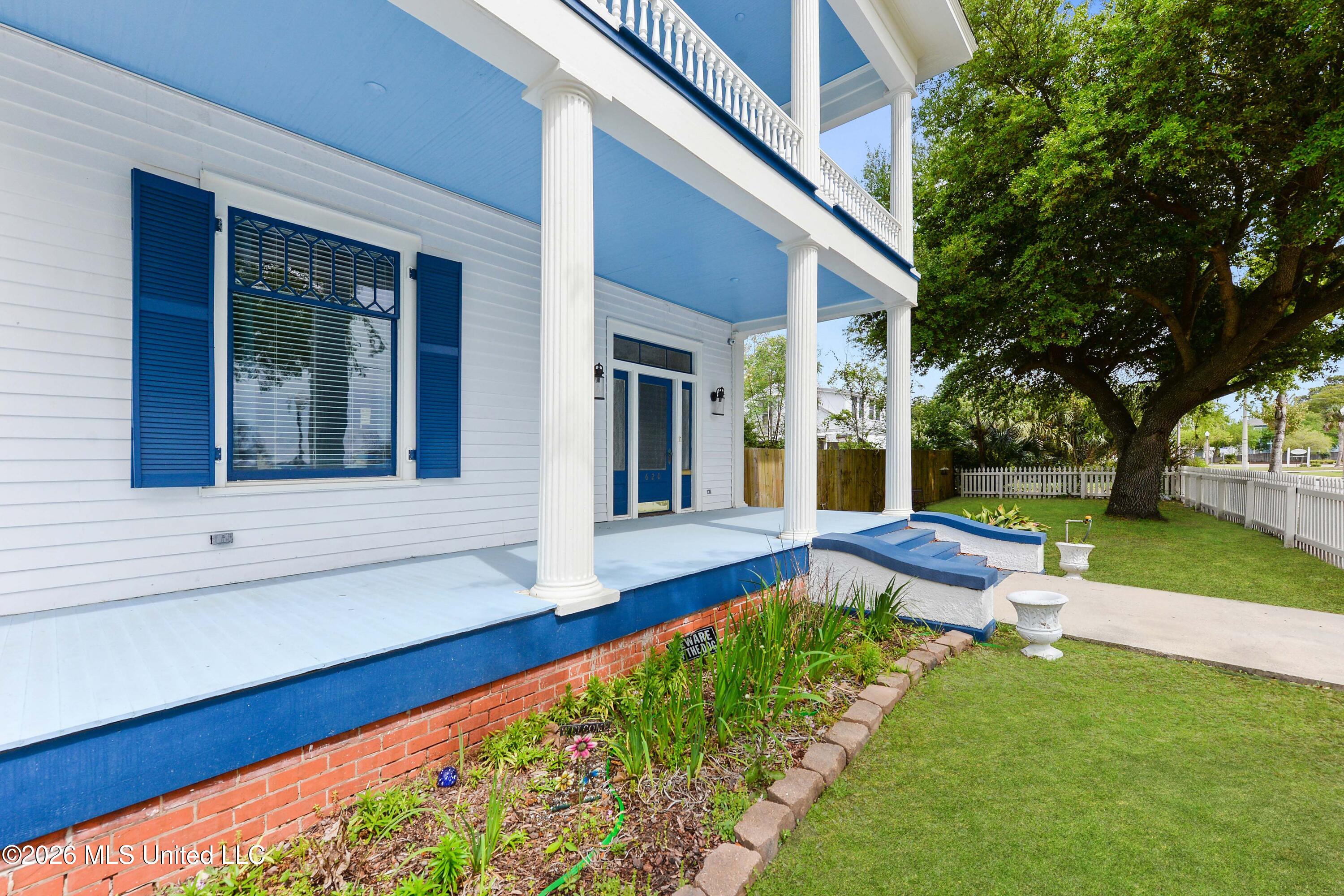 620 Howard Avenue Biloxi, MS 39530 - Photo 3 of 37 003