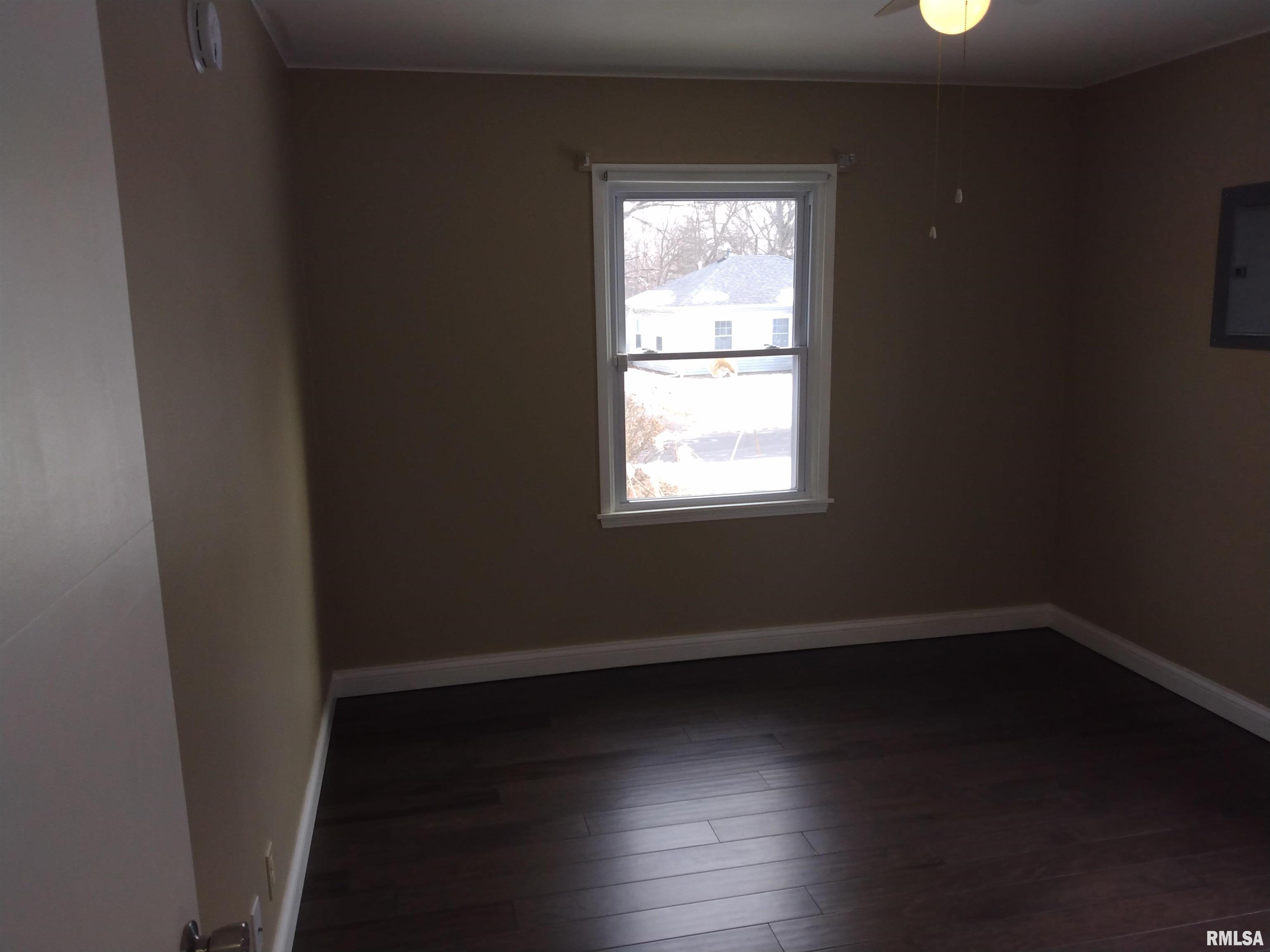 340 West Barrington Road Peoria, IL 61614 - Photo 9 of 18 Gallery Image 9