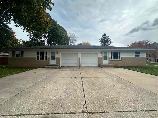 $289,900 | 308 South Maple Street, Black Creek, WI 54106