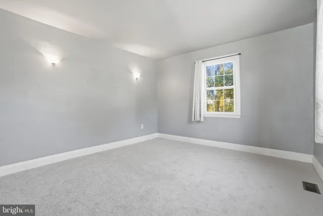 $300,000 | 121 1st Avenue, Halethorpe, MD 21227