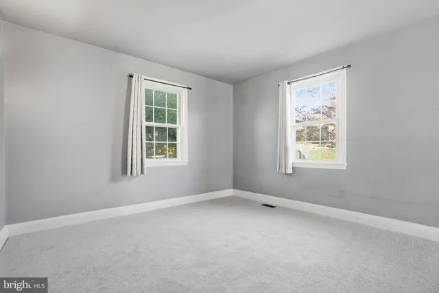 $300,000 | 121 1st Avenue, Halethorpe, MD 21227