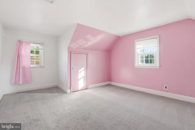 $300,000 | 121 1st Avenue, Halethorpe, MD 21227