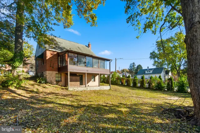 $300,000 | 121 1st Avenue, Halethorpe, MD 21227