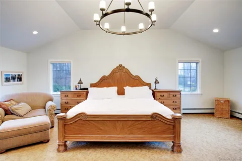 $2,749,000 | 330 Chestnut Drive, East Hills, NY 11576