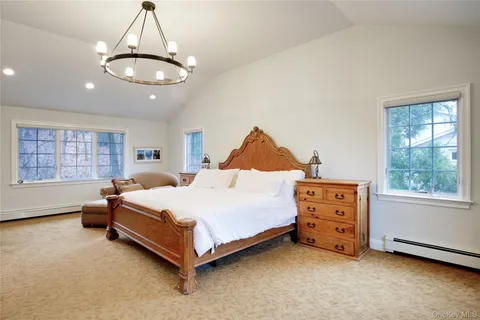 $2,749,000 | 330 Chestnut Drive, East Hills, NY 11576