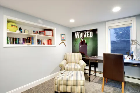 $2,749,000 | 330 Chestnut Drive, East Hills, NY 11576